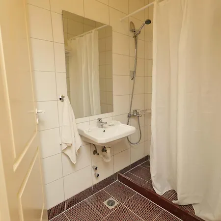 Eri & Village Hotel 4*