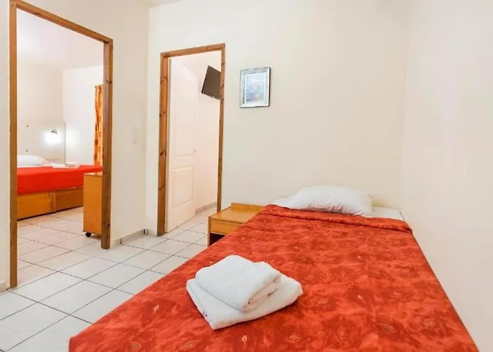 Ξενοδοχείο Eri & Village 4*