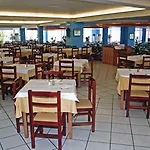Hotell Eri Beach&village 4*