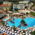 Eri Beach&village Hotell 4*