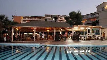 Eri & Village خيرسونِسوس