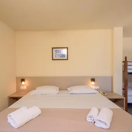 Eri & Village Hotel 4*