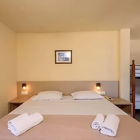Eri Beach&village 4*