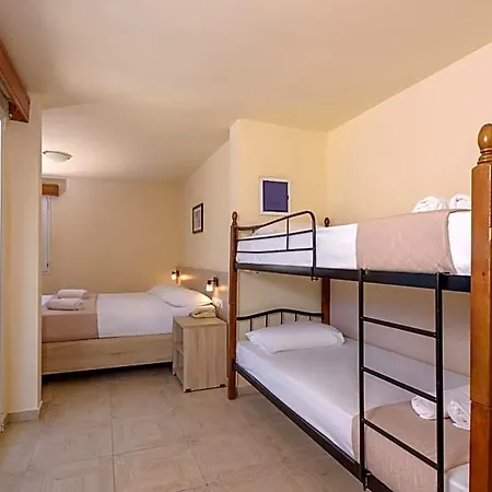 Eri Beach&village Hotell 4*