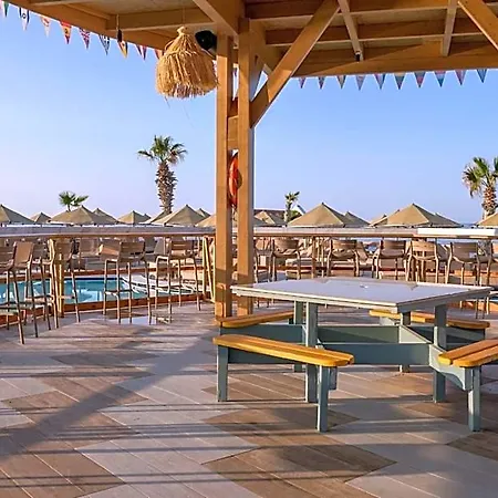 Eri Beach&village