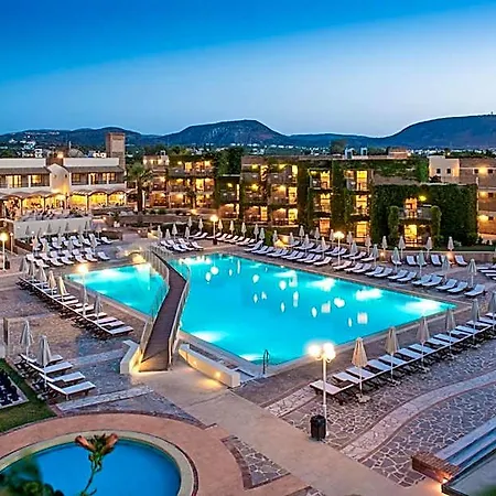 فندق Eri & Village 4*