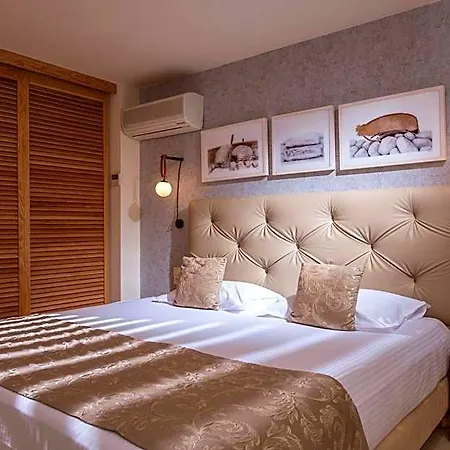 Eri & Village Hotel 4*