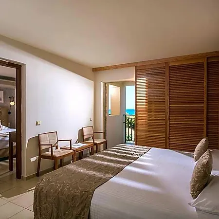 Hotel Eri & Village 4*