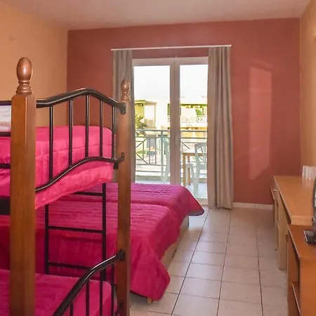 فندق Eri & Village