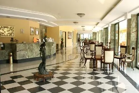 Hotel Eri & Village