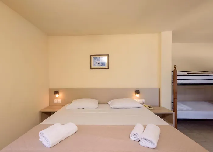 Eri & Village Hotel 4*