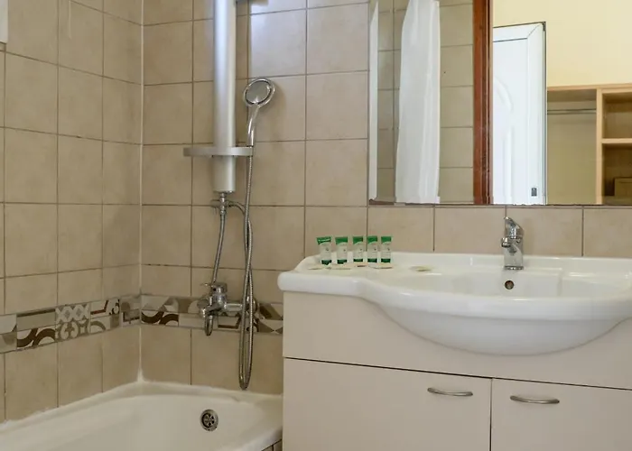 Hotel Eri & Village 4*