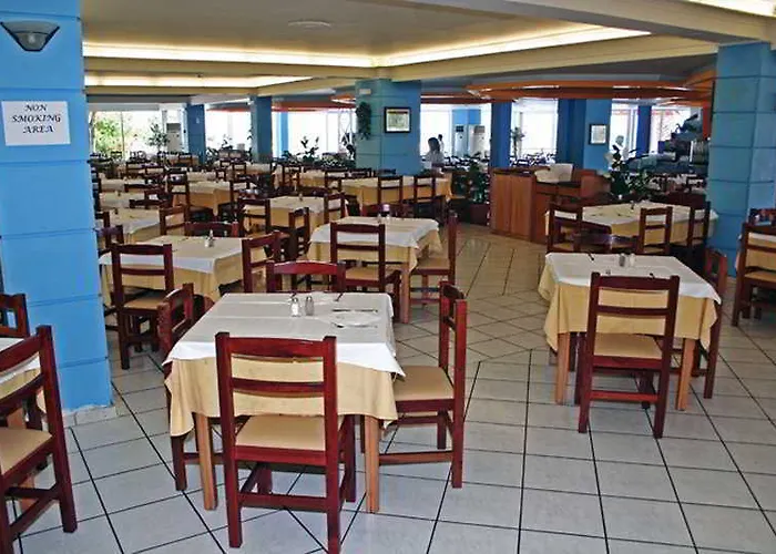 Hotel Eri & Village 4*