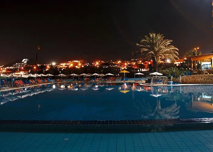 Hotel Eri & Village 4*