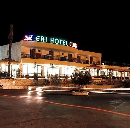 酒店 Eri & Village 4*