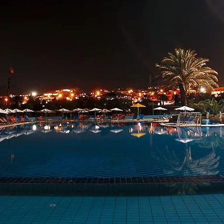 Ξενοδοχείο Eri & Village 4*